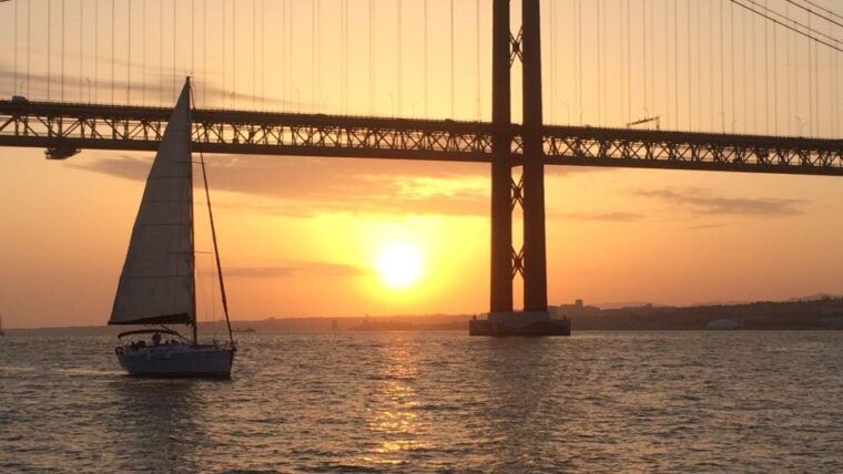 lisbon-sunset-cruise-with-drinks-and-snacks