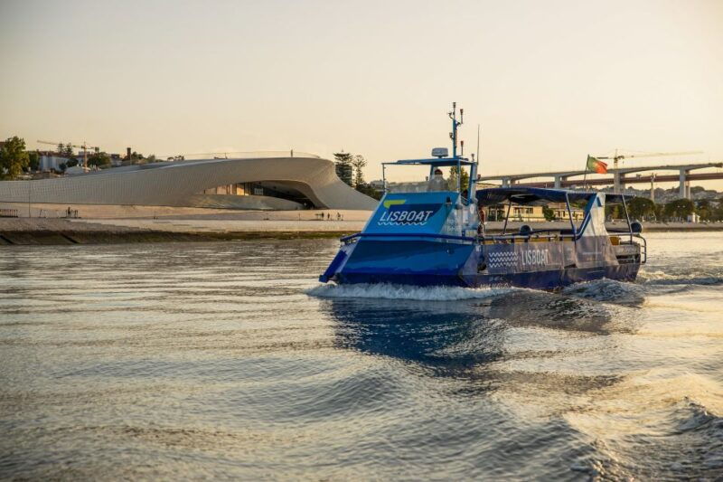 lisbon-sunset-cruise-with-live-dj-and-drinks