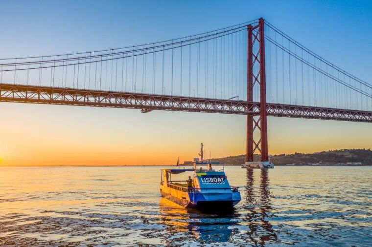 lisbon-sunset-cruise-with-live-dj-and-drinks