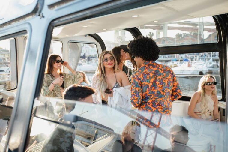 lisbon-sunset-dj-party-on-the-waves-open-bar-and-snacks