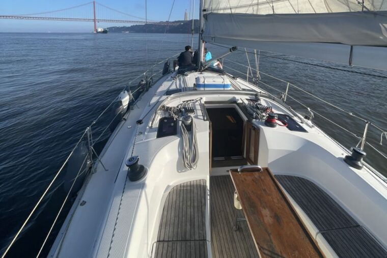 lisbon-sunset-sailing-boat-cruise-with-wine