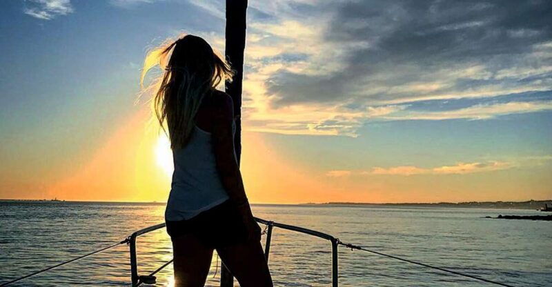 lisbon-sunset-sailing-cruise-with-wine