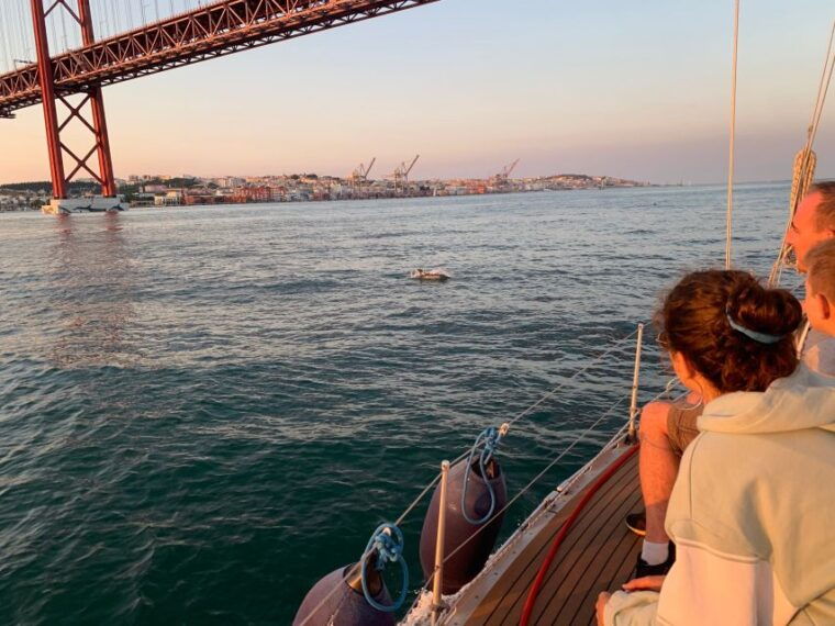lisbon-sunset-sailing-cruise-with-wine