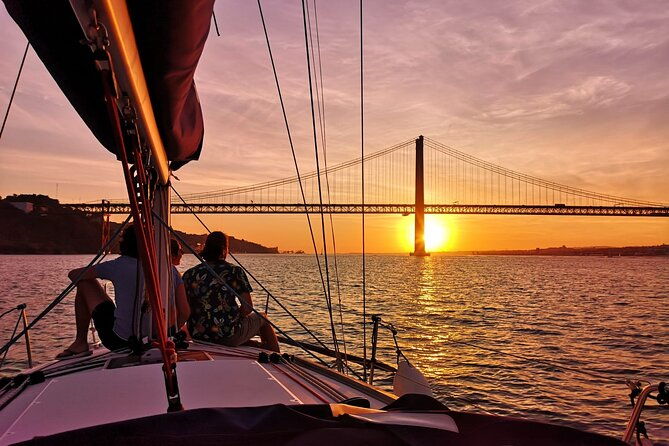 lisbon-sunset-sailing-experience-with-drinks