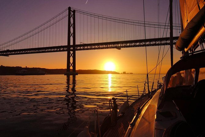 lisbon-sunset-sailing-tour-on-luxury-sailing-yacht-with-2-drinks