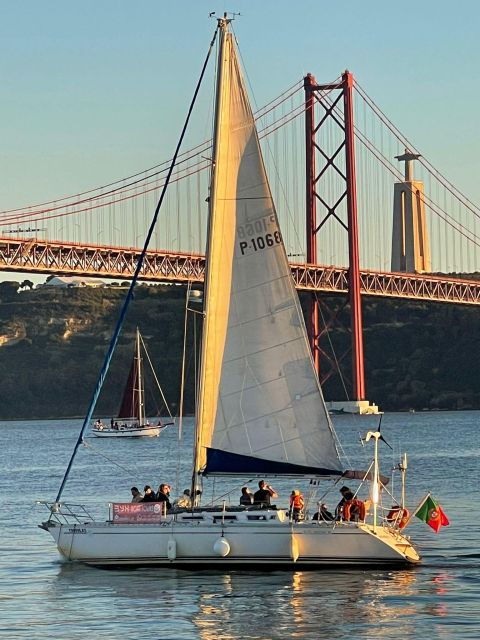 lisbon-sunset-sensations-2h-cruise
