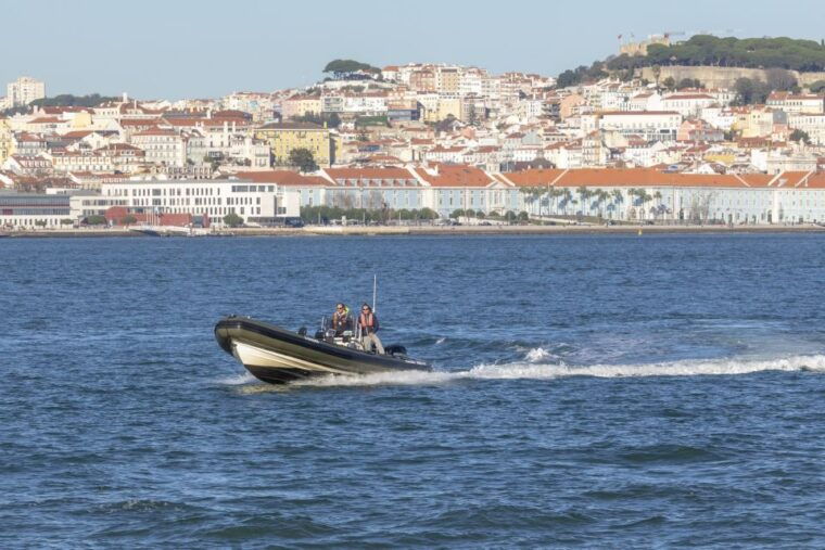 lisbon-sunset-speedboat-tour-2