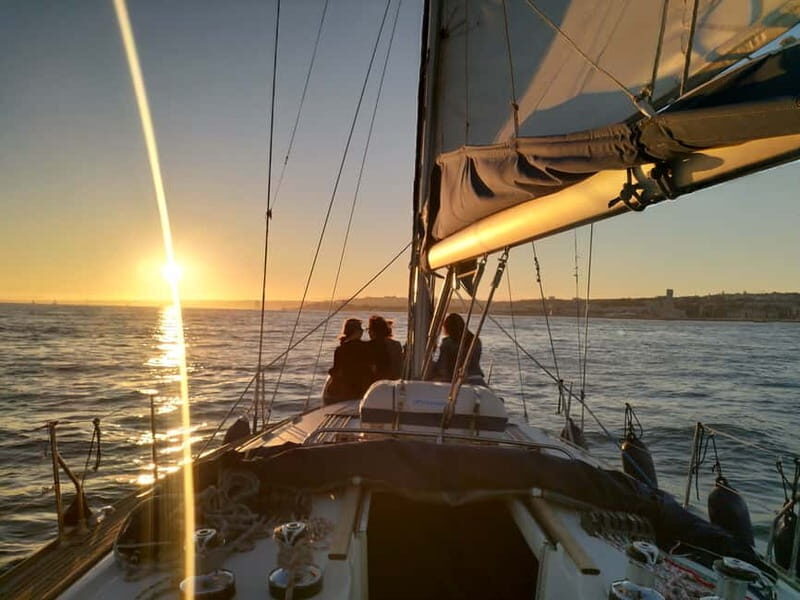 Lisbon: Sunset Tagus River Yacht Cruise with Drink - Authentic Traveler Insights from Reviews