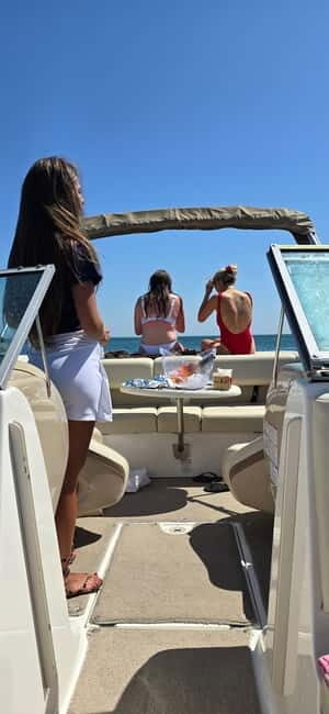 Lisbon - Sunset Tour by Private Boat with Welcome Drink - Key Points