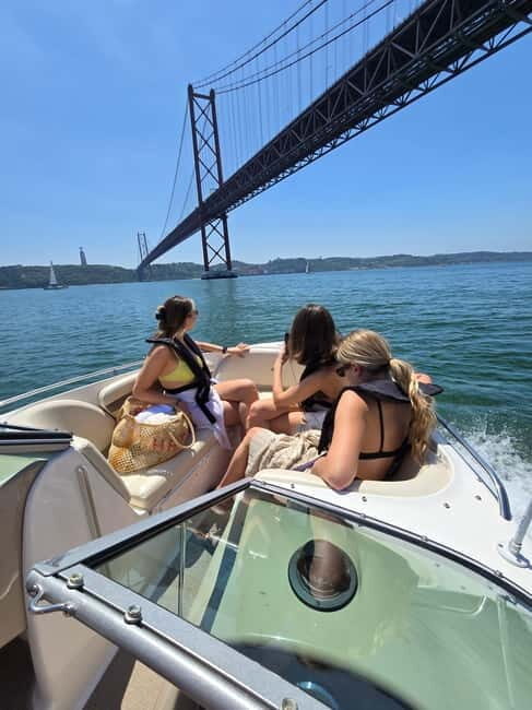 Lisbon - Sunset Tour by Private Boat with Welcome Drink - The Itinerary: What to Expect