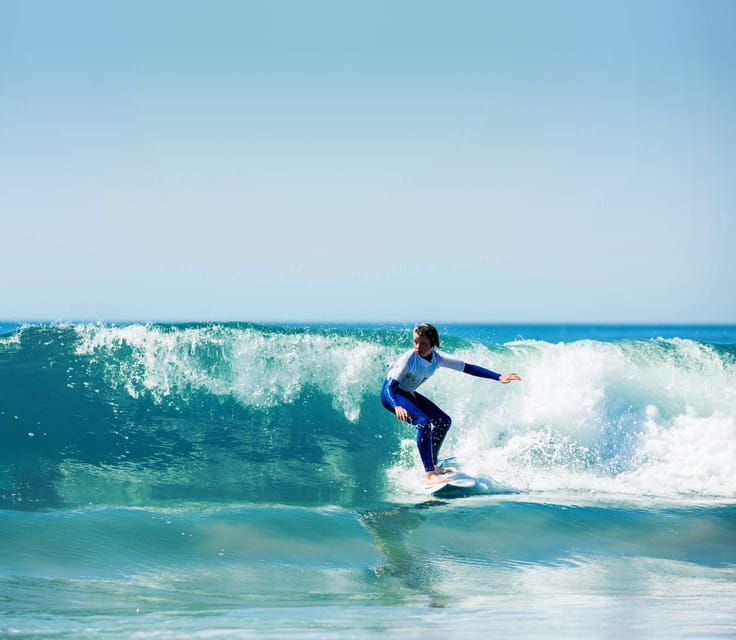 lisbon-surfing-group-lesson