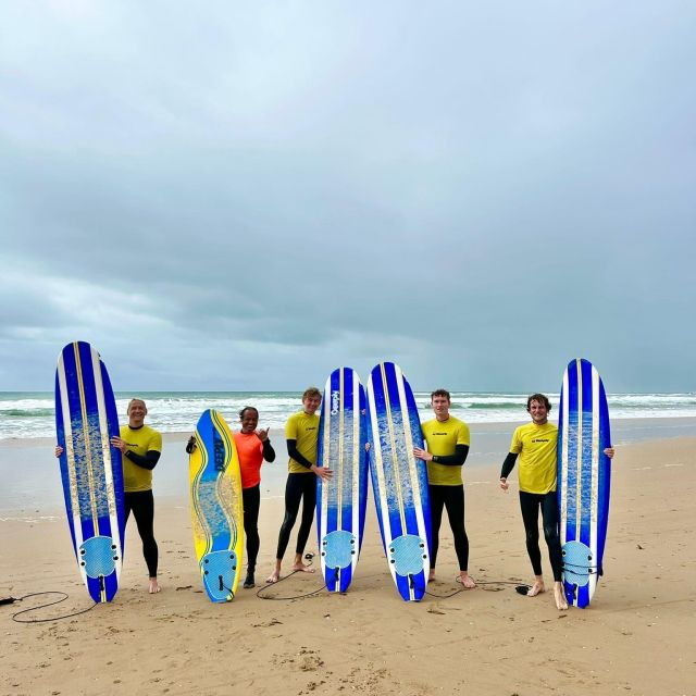 lisbon-surfing-lesson-on-costa-de-caparica-beach