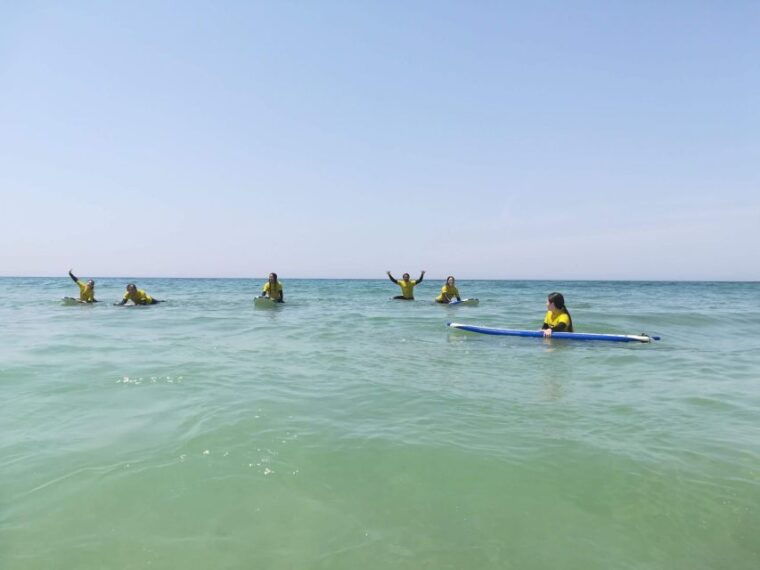 lisbon-surfing-lesson-on-costa-de-caparica-beach