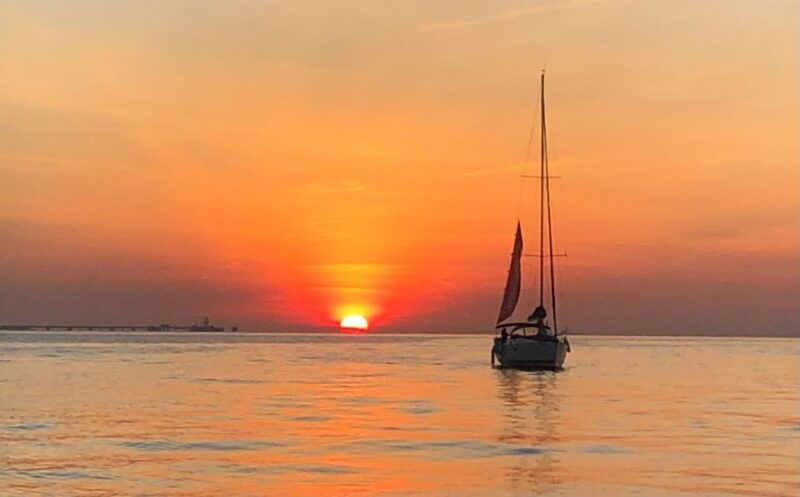 lisbon-tagus-river-cruise-morning-day-sunset-or-night