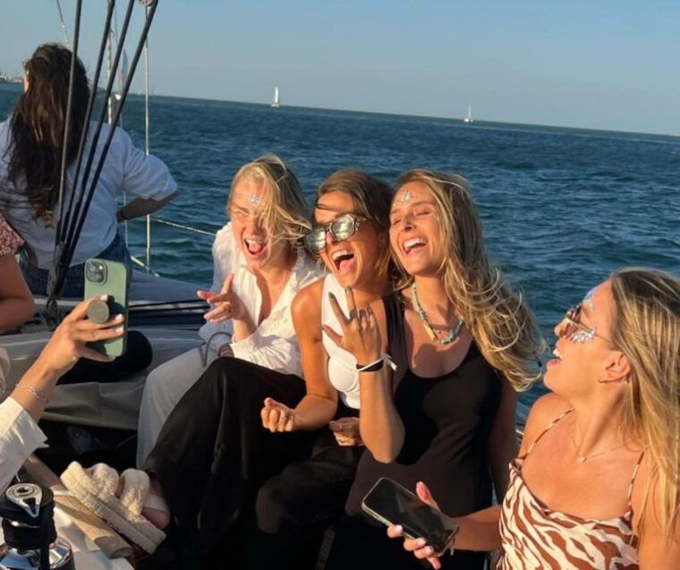 lisbon-tagus-river-cruise-morning-day-sunset-or-night