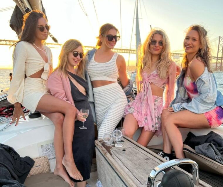 lisbon-tagus-river-cruise-morning-day-sunset-or-night