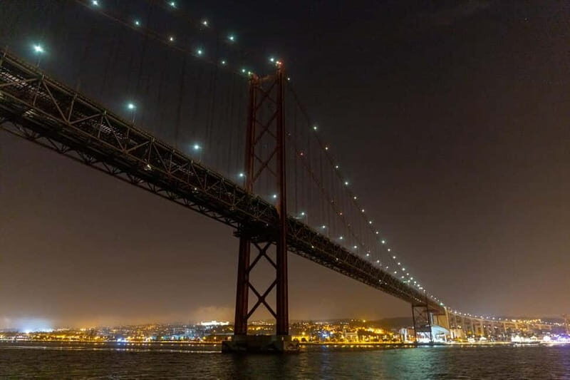 Lisbon: Tagus River New Year's Cruise with Live DJ - What to Expect from the Lisbon New Year’s Cruise