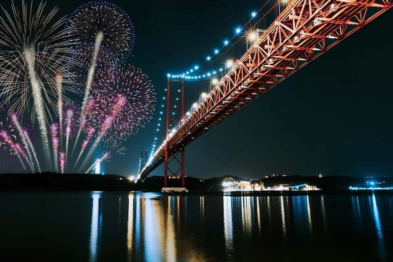 Lisbon: Tagus River New Year's Cruise with Live DJ - Food, Drinks, and Extras