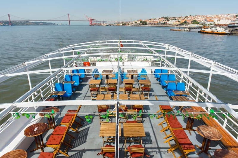 Lisbon: Tagus River New Year's Cruise with Live DJ - Practical Details and Logistics