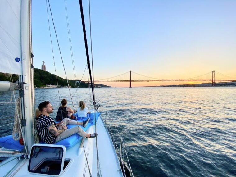 lisbon-tagus-river-sunset-cruise-with-drinks