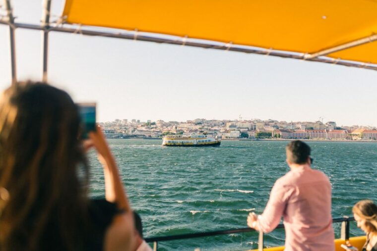 lisbon-tagus-river-yellow-boat-cruise