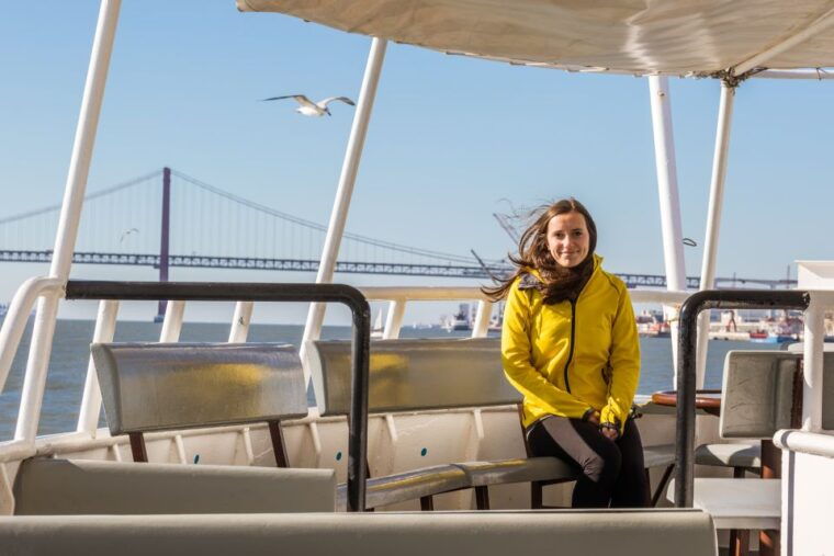 lisbon-tagus-river-yellow-boat-cruise