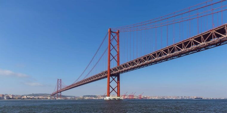 lisbon-tejo-river-cruise-with-cabrio-ship