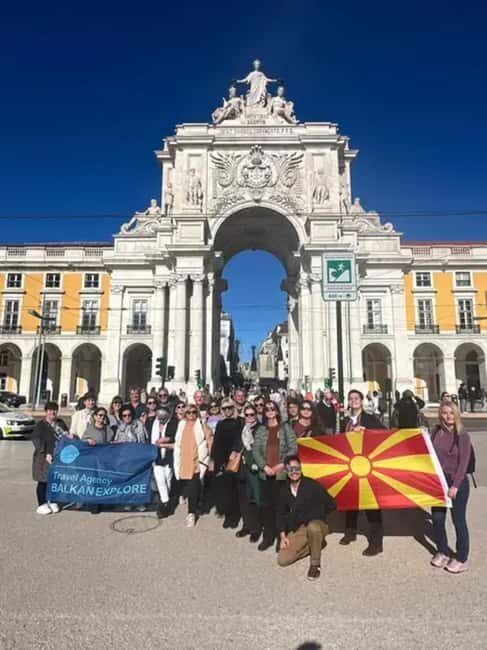Lisbon Through the Eyes of a Local - Food and Walking Tour - Key Points