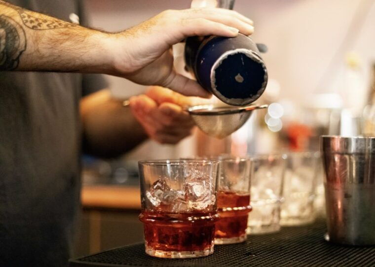 lisbon-tipsy-tour-fun-bar-crawl-with-a-local-guide