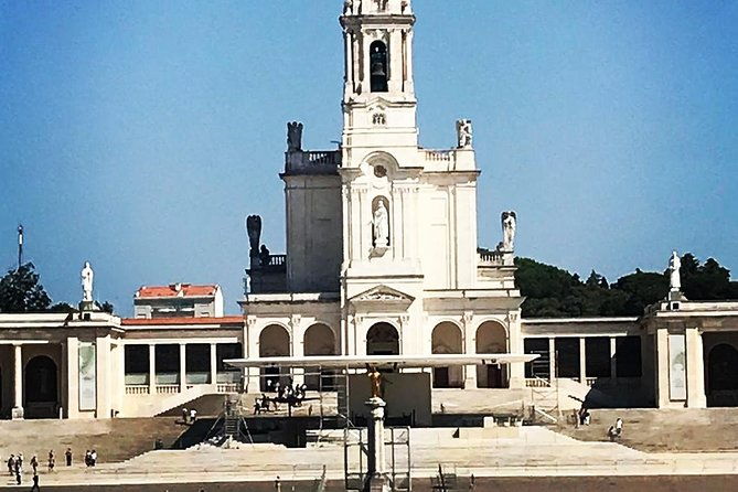 lisbon-to-porto-up-to-3-stops-obidos-nazare-or-fatima-aveiro