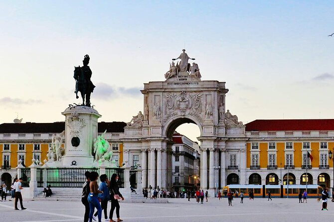 lisbon-to-porto-with-stops-obidos-nazare-fatima-coimbra-aveiro