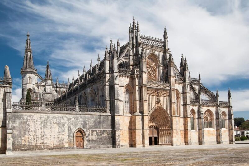 lisbon-tomar-batalha-and-alcobaca-monasteries-tour