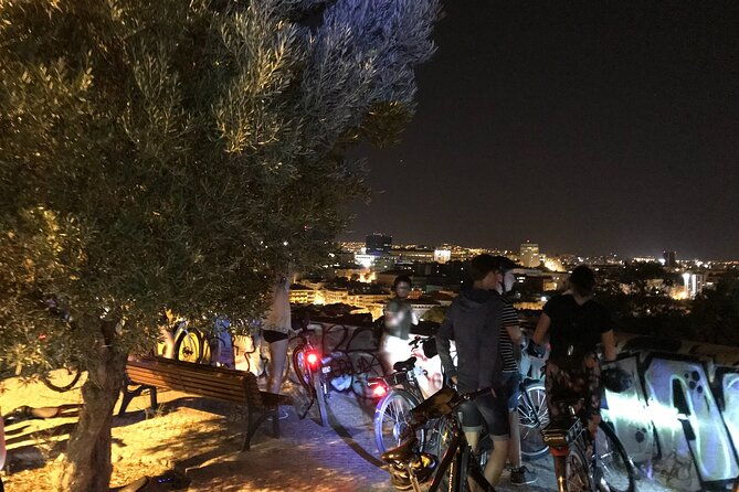 lisbon-tour-by-night-with-electric-bikes