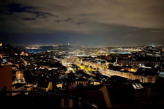 lisbon-tour-by-night-with-electric-bikes