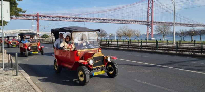 lisbon-tour-on-board-a-classic-tuk