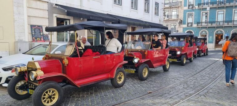 lisbon-tour-on-board-a-classic-tuk