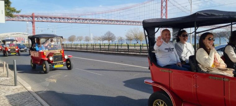 lisbon-tour-on-board-a-classic-tuk
