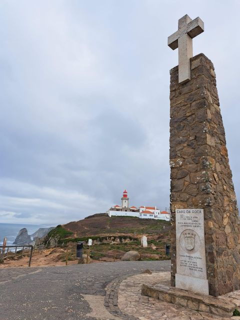 lisbon-tour-to-pena-palace-sintra-cabo-da-roca-cascais