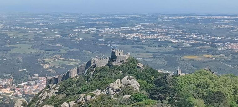 lisbon-tour-to-pena-palace-sintra-cabo-da-roca-cascais