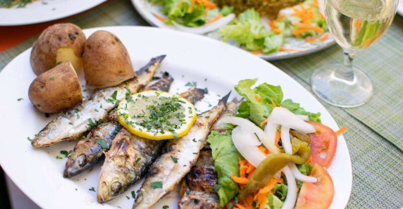 lisbon-traditional-portuguese-food-and-sightseeing-tour