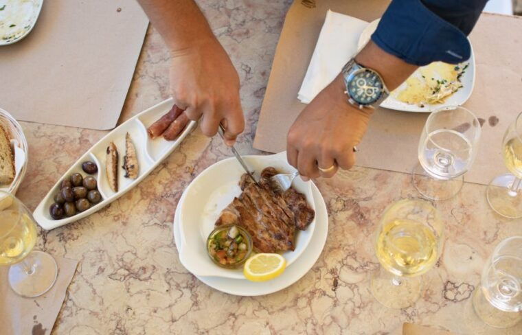 lisbon-traditional-portuguese-food-and-sightseeing-tour