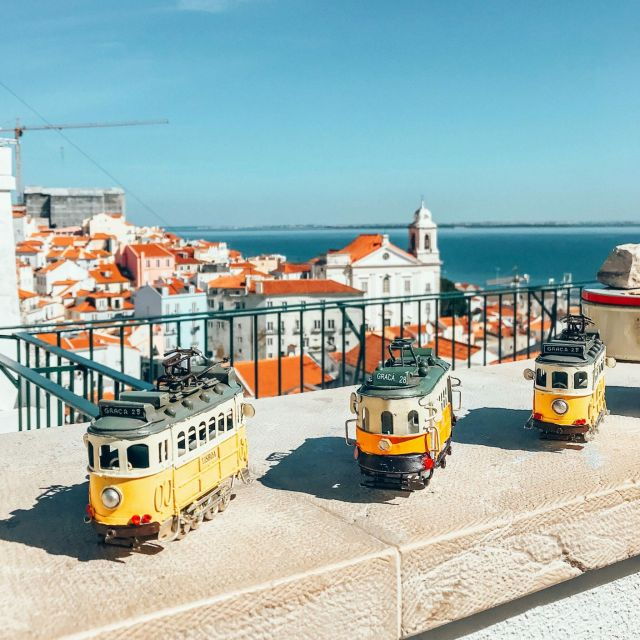 lisbon-tram-28-entry-ticket-audio-guide-with-24-hour-pass