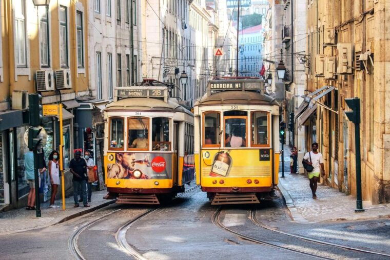lisbon-tram-28-entry-ticket-audio-guide-with-24-hour-pass