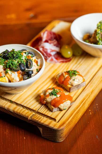 LISBON: Travel to the Other Side of the Veils with a surprising and appetizing ending - Lisbon: Travel to the Other Side of the Veils with a Surprising and Appetizing Ending