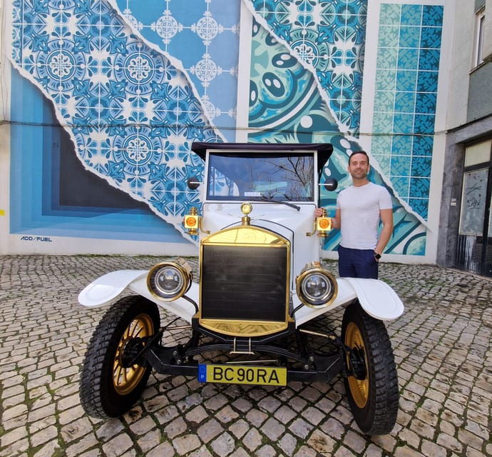 lisbon-tuk-tuk-1h30-tour-old-town-complete-with-a-old-timer