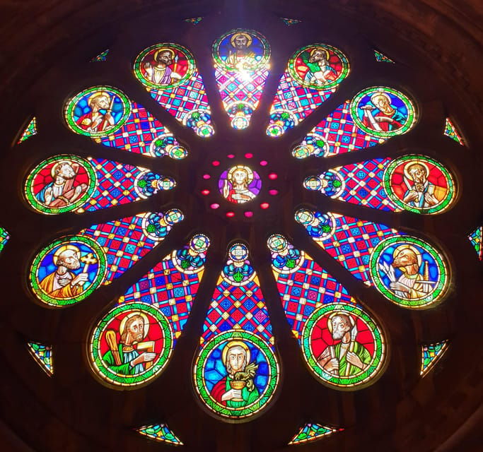 lisbon-tuk-tuk-1h30-tour-old-town-complete-with-a-old-timer