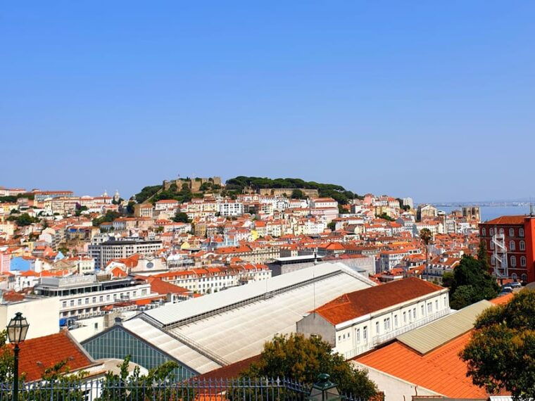 lisbon-tuk-tuk-2h-tour-lisbon-with-a-old-timer