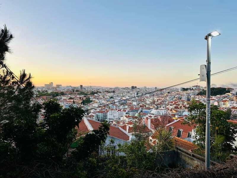 Lisbon Tuk Tuk Tour 1 Hour 30 Min - Key Points
