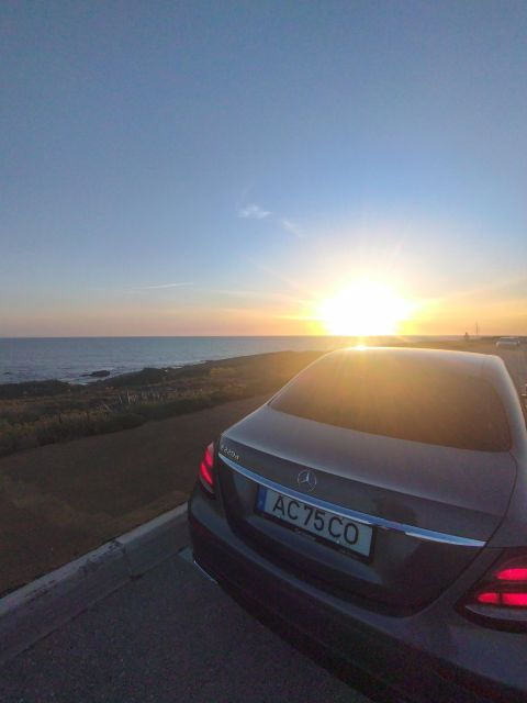 lisbon-tuk-tuk-tour-cascais-tour-and-dinner-all-in-one