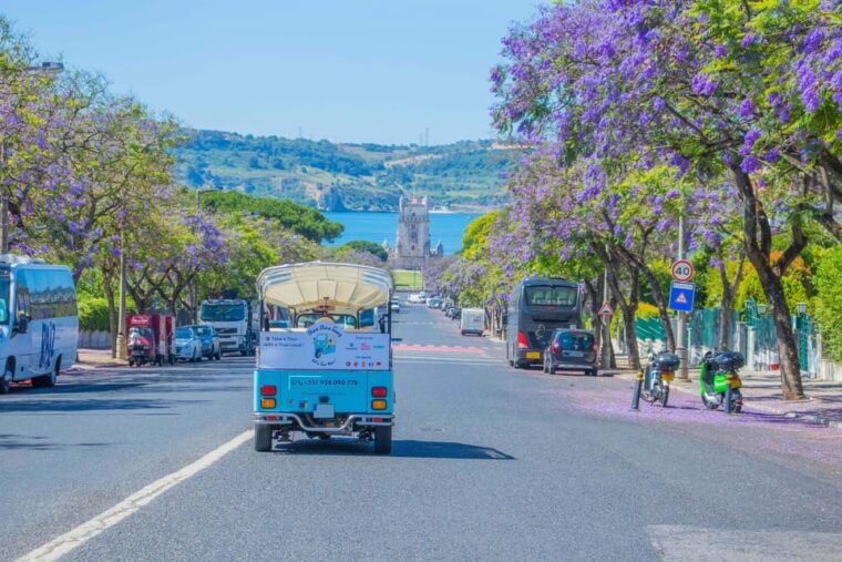 lisbon-tuk-tuk-tour-in-french-or-german-w-true-local-guide